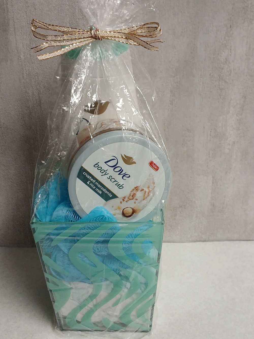 Self Care Bundle- Sensitive Skin Body Wash - Gentle Cleansing in Light Blue - Picture 4 of 5